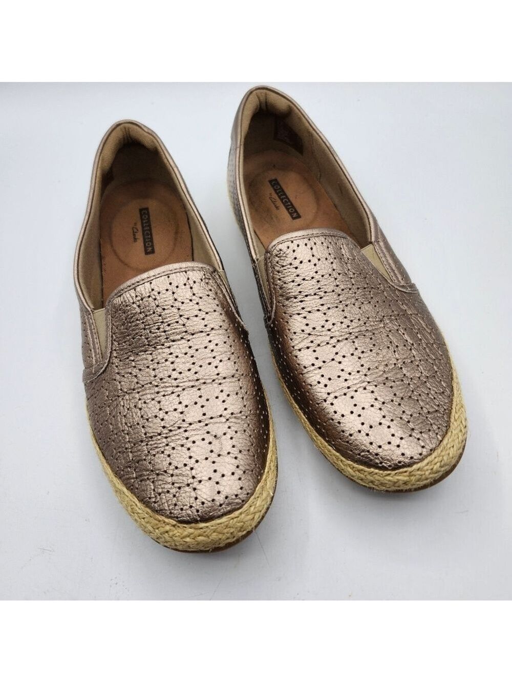 Clarks Cushion Collection Perforated Leather Metallic Espadrille Slip-Ons Sz 8